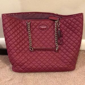 Quilt pattern Wine colored coach bag